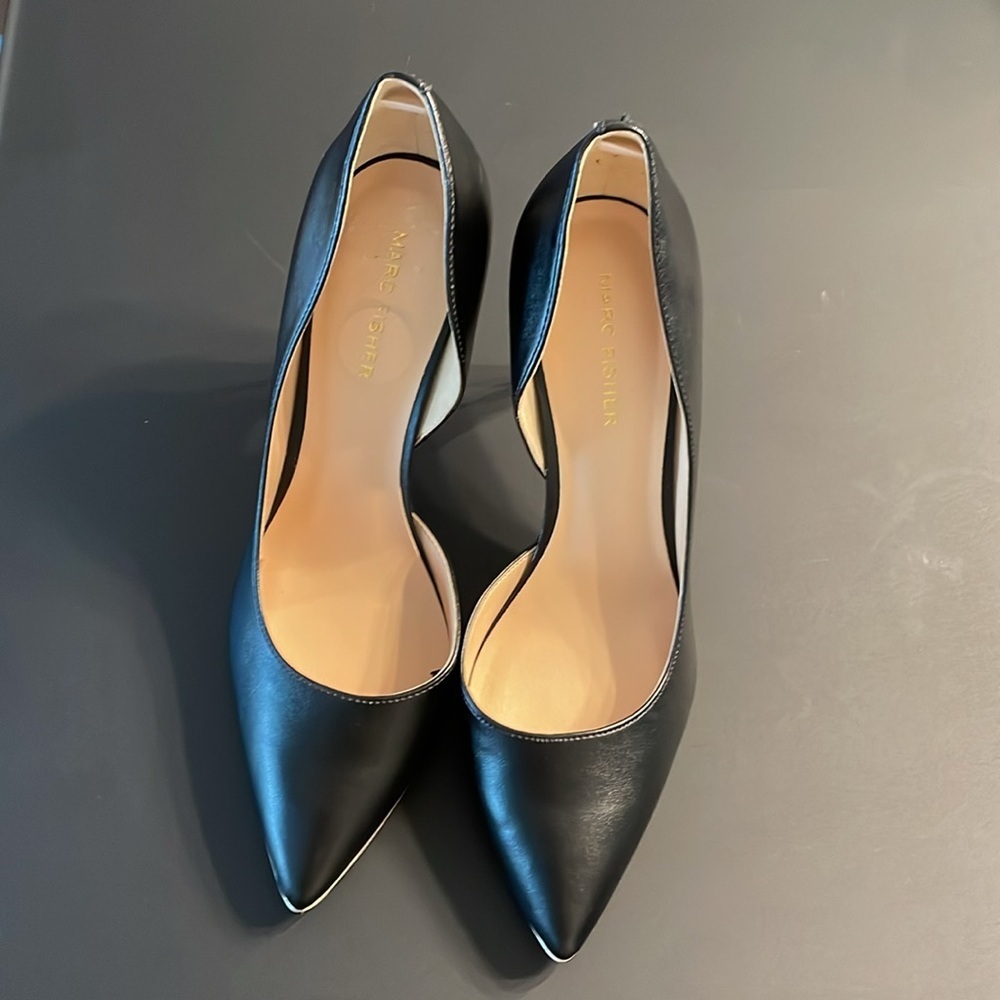 Marc Fisher Pointed Toe Pumps Black Size 7  Versatile Effortless Style Capsule